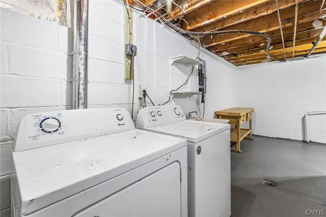 $199,900 | 364 Cameco Circle, Salina, NY 13090