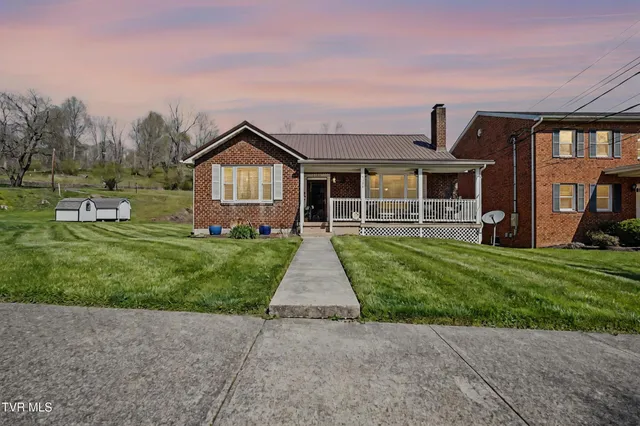 $299,000 | 1124 Northwest Virginia Avenue, Norton, VA 24273