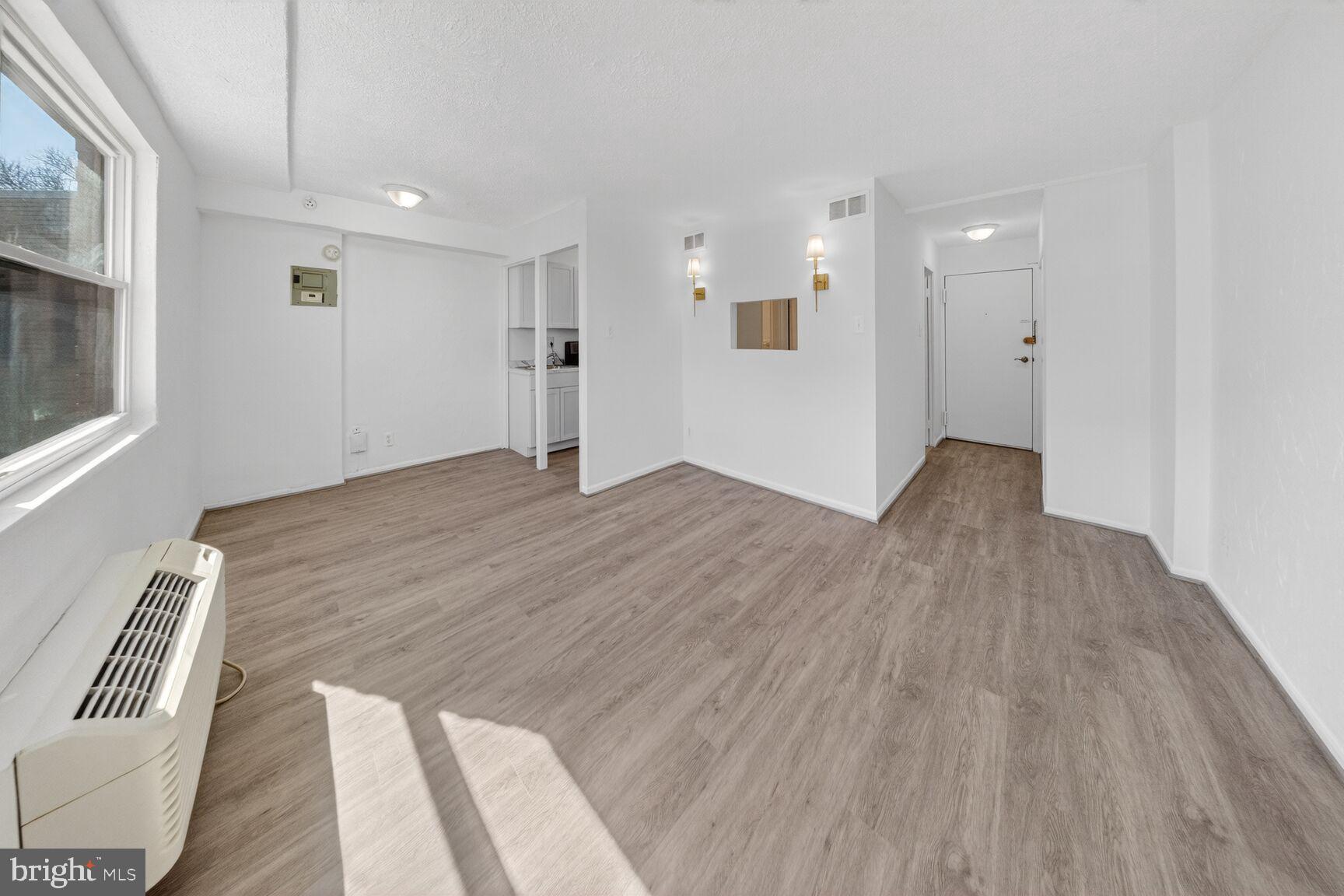 1801 Clydesdale Place Northwest, Unit 720 Washington, DC 20009 - Photo 3 of 25