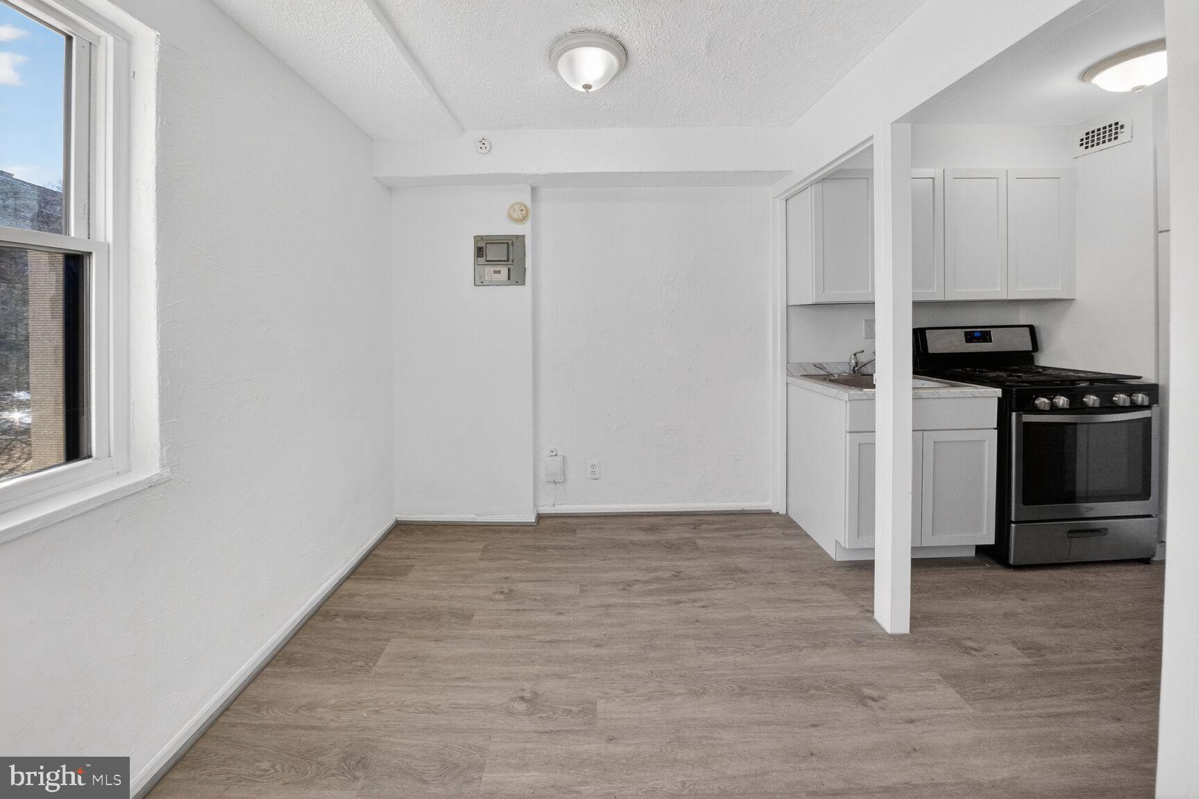 1801 Clydesdale Place Northwest, Unit 720 Washington, DC 20009 - Photo 8 of 25