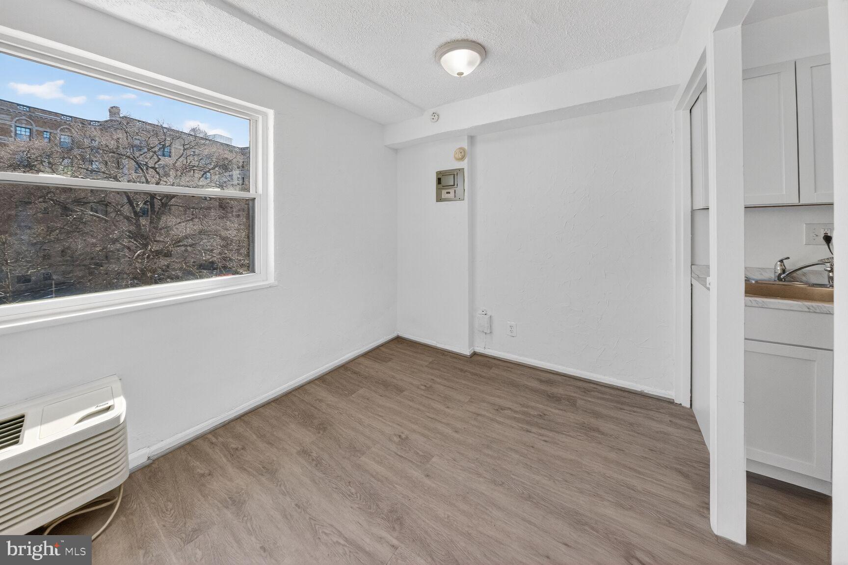 1801 Clydesdale Place Northwest, Unit 720 Washington, DC 20009 - Photo 9 of 25