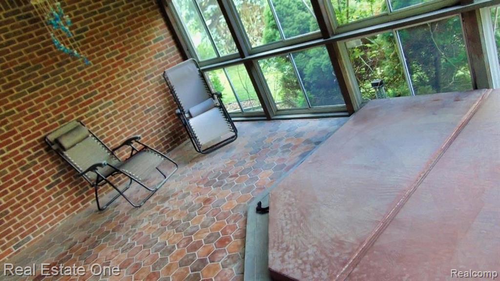 2458 Pleasant View Drive Rochester Hills, MI 48306 - Photo 29 of 68