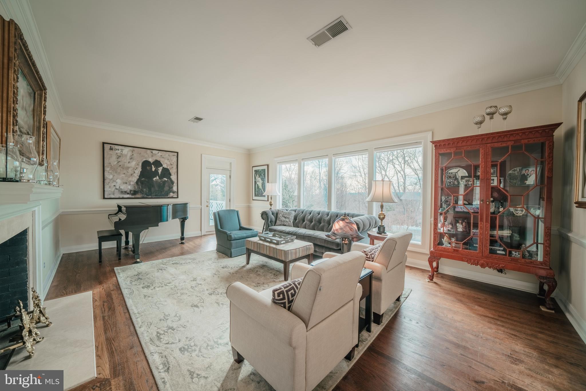 8262 Lees Ridge Road Warrenton, VA 20186 - Photo 7 of 32 Family Room