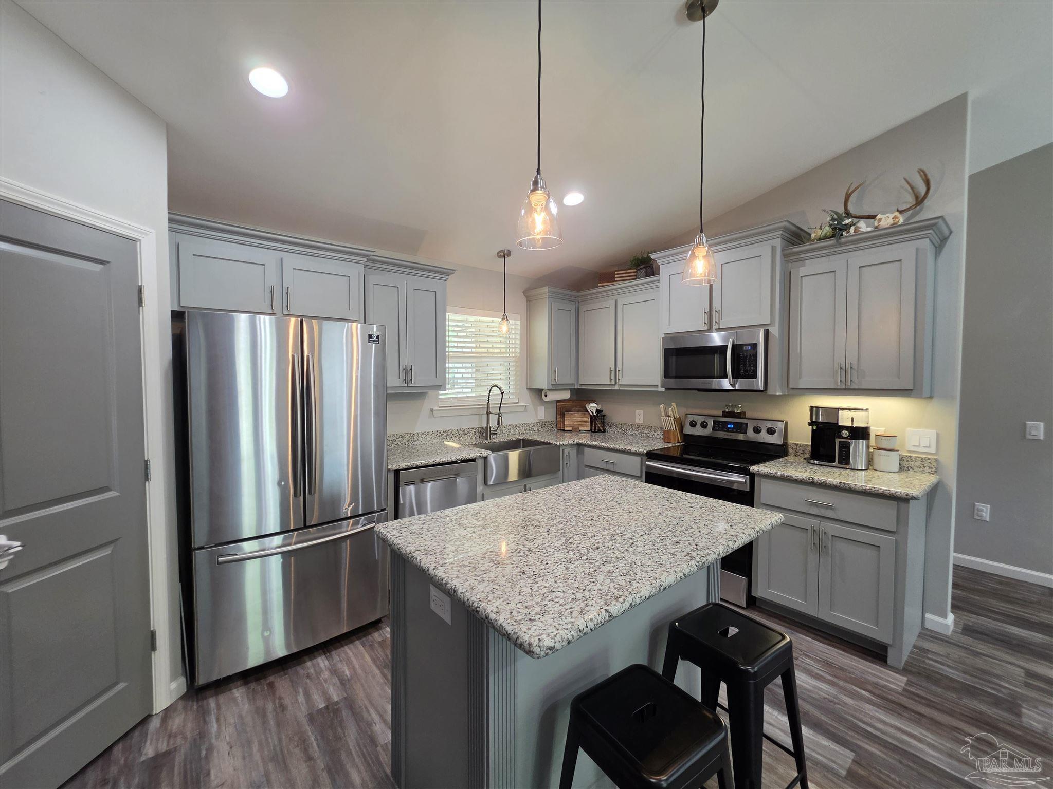 5565 Riviera Drive Milton, FL 32583 - Photo 9 of 22