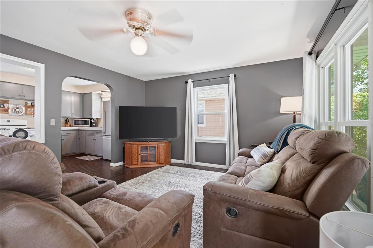 505 East Poplar Street Normal, IL 61761 - Photo 2 of 28