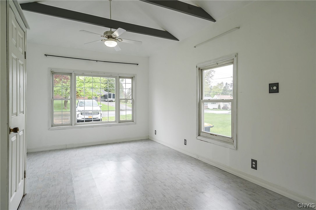 116 Hinsdale Road Camillus, NY 13031 - Photo 15 of 32