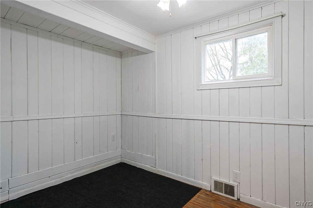 116 Hinsdale Road Camillus, NY 13031 - Photo 23 of 32