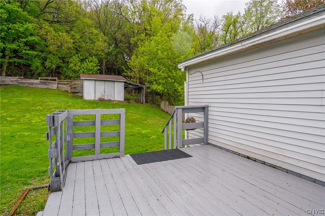 116 Hinsdale Road Camillus, NY 13031 - Photo 25 of 32