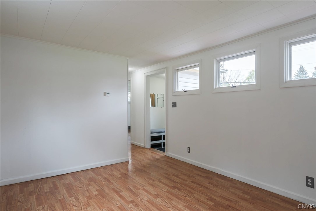 116 Hinsdale Road Camillus, NY 13031 - Photo 4 of 32