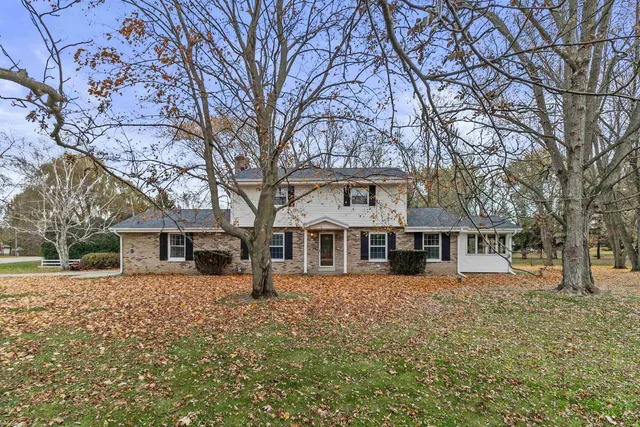 $495,000 | N53W35963 West Lake Drive, Oconomowoc, WI 53066