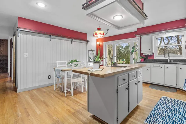 $495,000 | N53W35963 West Lake Drive, Oconomowoc, WI 53066