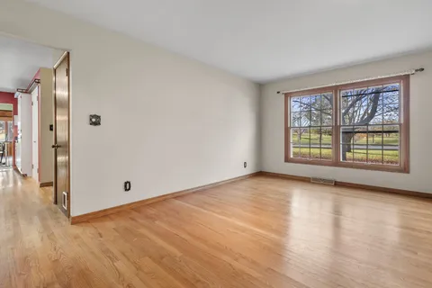 $495,000 | N53W35963 West Lake Drive, Oconomowoc, WI 53066