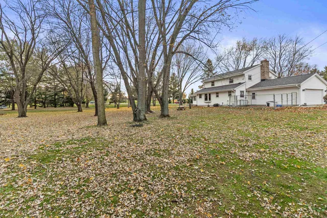 $495,000 | N53W35963 West Lake Drive, Oconomowoc, WI 53066