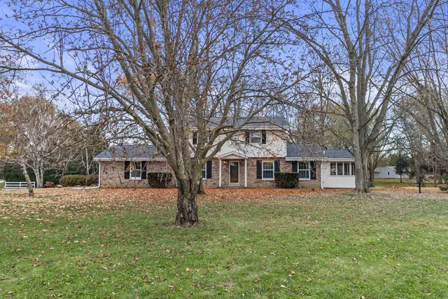 $495,000 | N53W35963 West Lake Drive, Oconomowoc, WI 53066