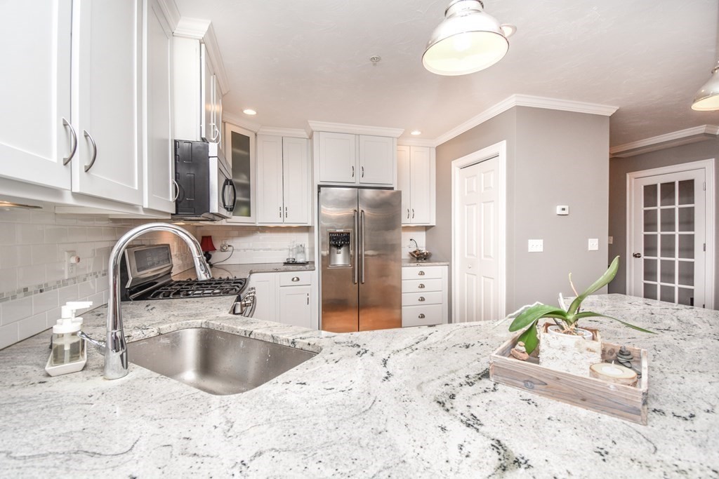 108 Dudley Road, Unit 108 Berlin, MA 01503 - Photo 4 of 24 Gallery Image 4