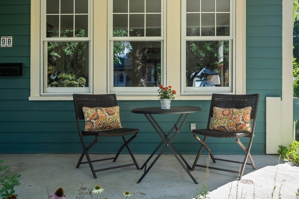 98 Hillside Avenue Arlington, MA 02476 - Photo 3 of 36