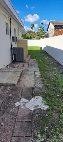 $1,950 | 3083 Northwest 32nd Street, Unit 3083, Miami, FL 33142