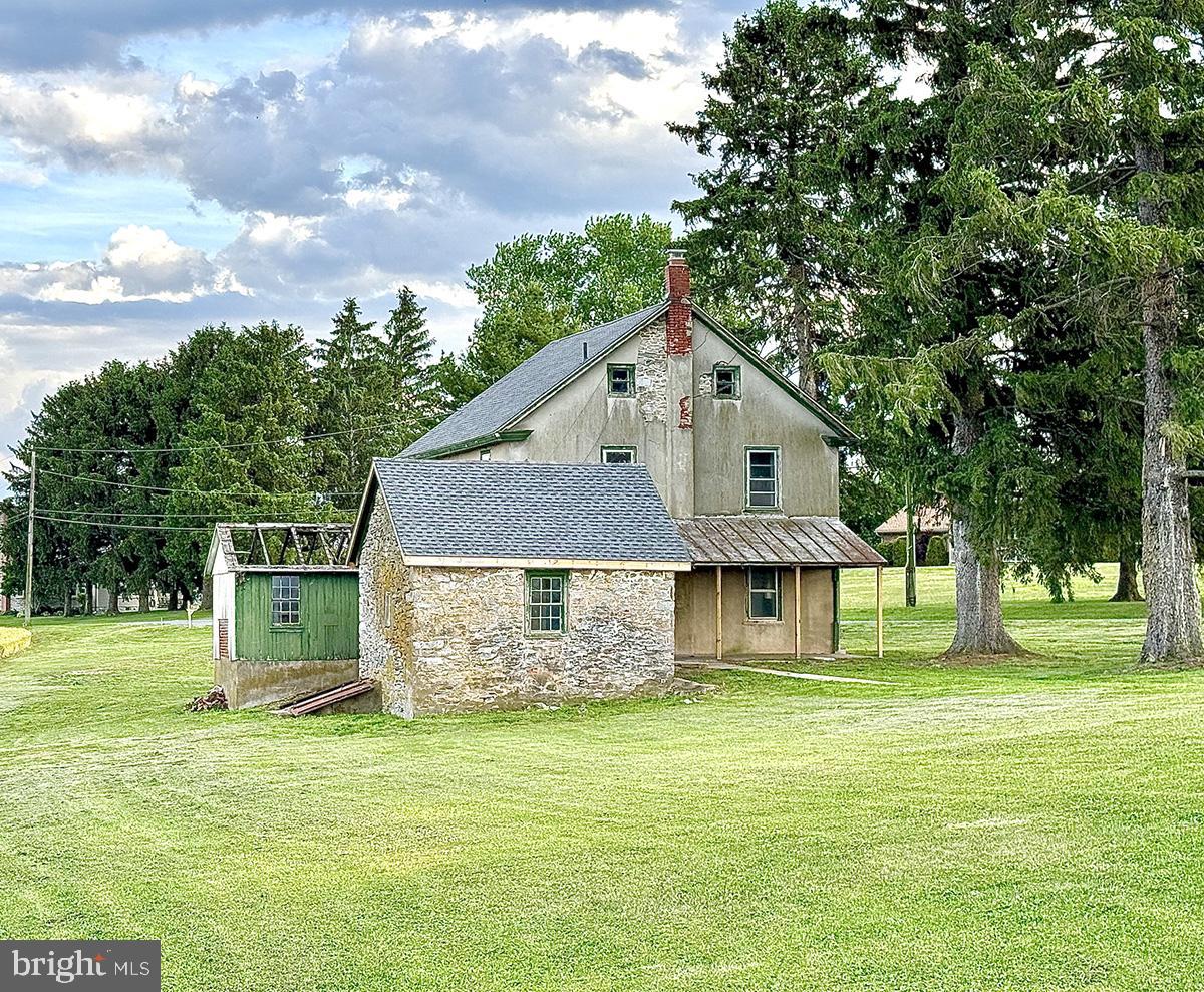 133 Hunter Road Oley, PA 19547 - Photo 5 of 44