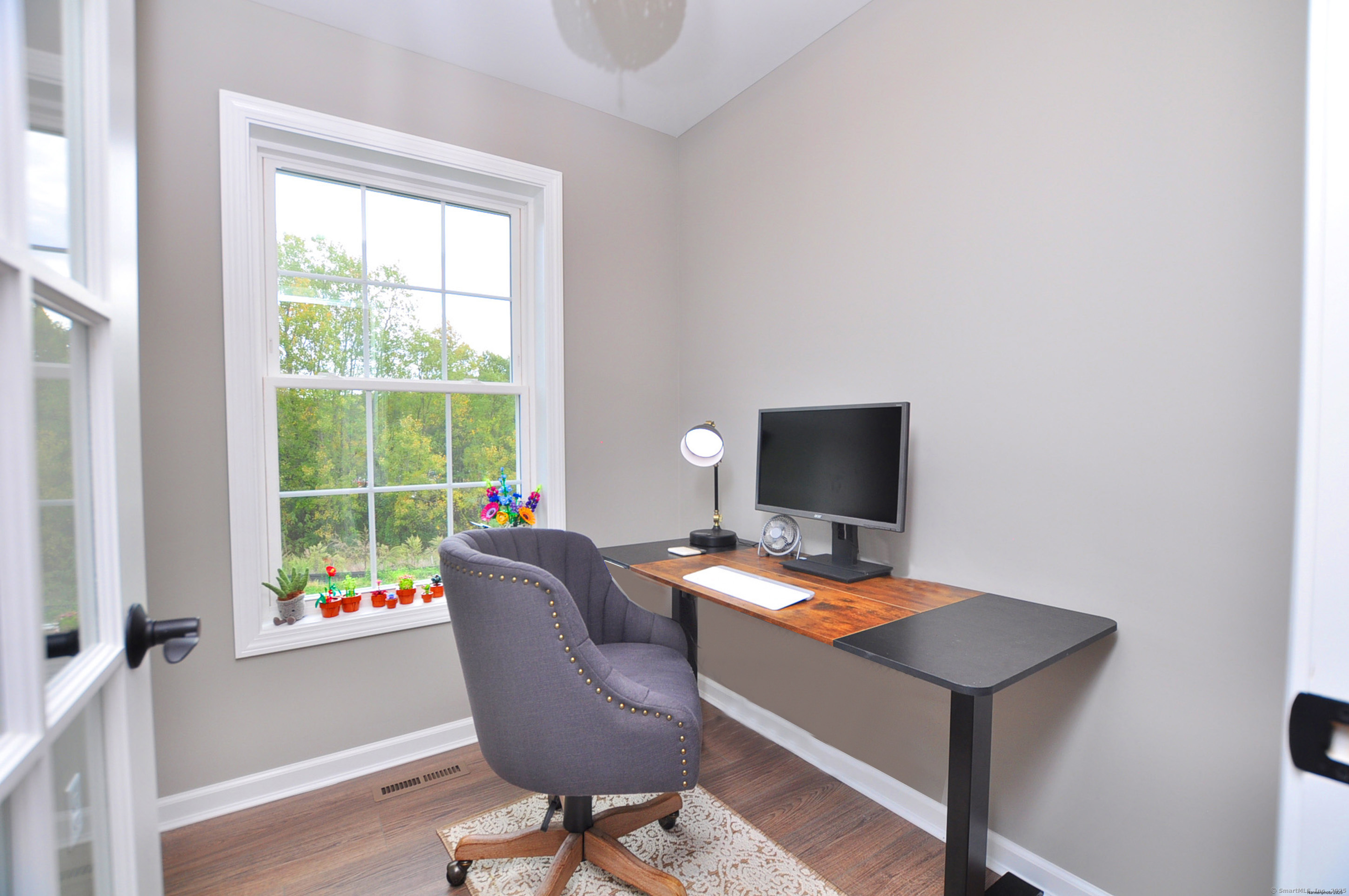 34 West River Road East Windsor, CT 06088 - Photo 19 of 31 a workspace with furniture and a window