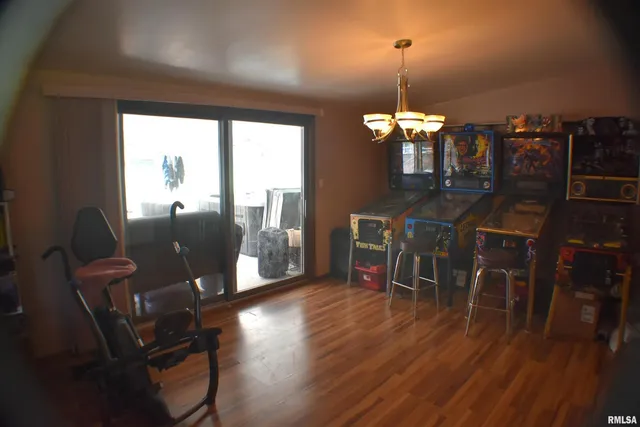 $200,000 | 2210 East Cleveland Street, West Frankfort, IL 62896