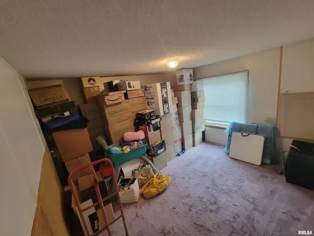 $200,000 | 2210 East Cleveland Street, West Frankfort, IL 62896