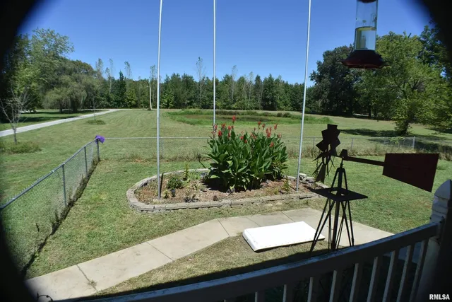 $200,000 | 2210 East Cleveland Street, West Frankfort, IL 62896