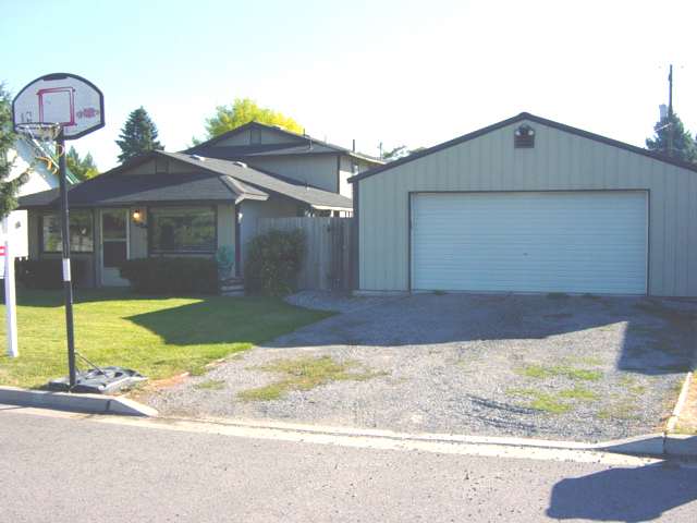 2024 North Sipple Road Spokane, WA 99212 - Photo 1 of 9