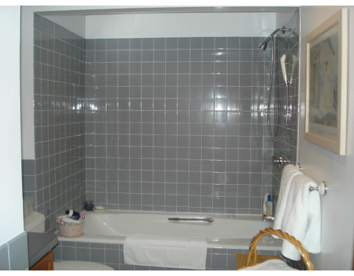 92 Van Norden Road Reading, MA 01867 - Photo 12 of 17 Gallery Image 12