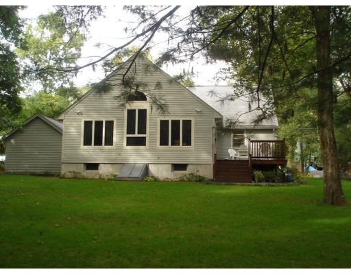 92 Van Norden Road Reading, MA 01867 - Photo 16 of 17 Gallery Image 16