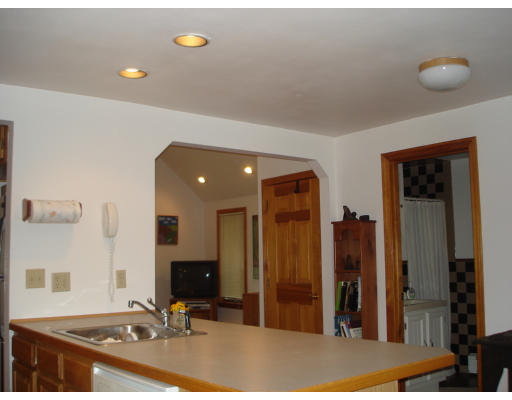 92 Van Norden Road Reading, MA 01867 - Photo 4 of 17 Gallery Image 4