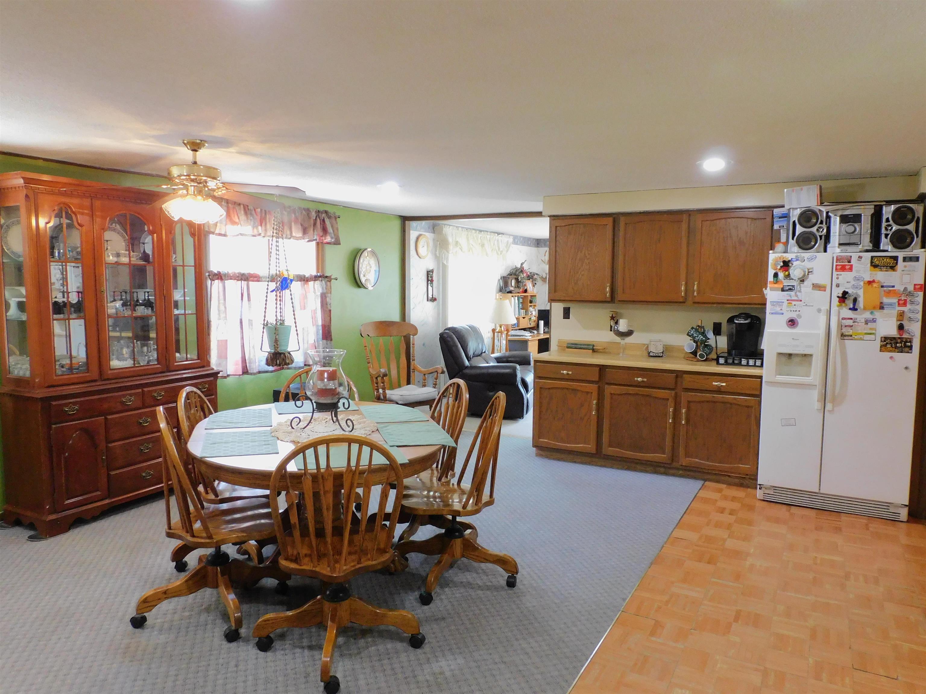 424 South Madison Street Manchester, IA 52057 - Photo 12 of 30 Gallery Image 12