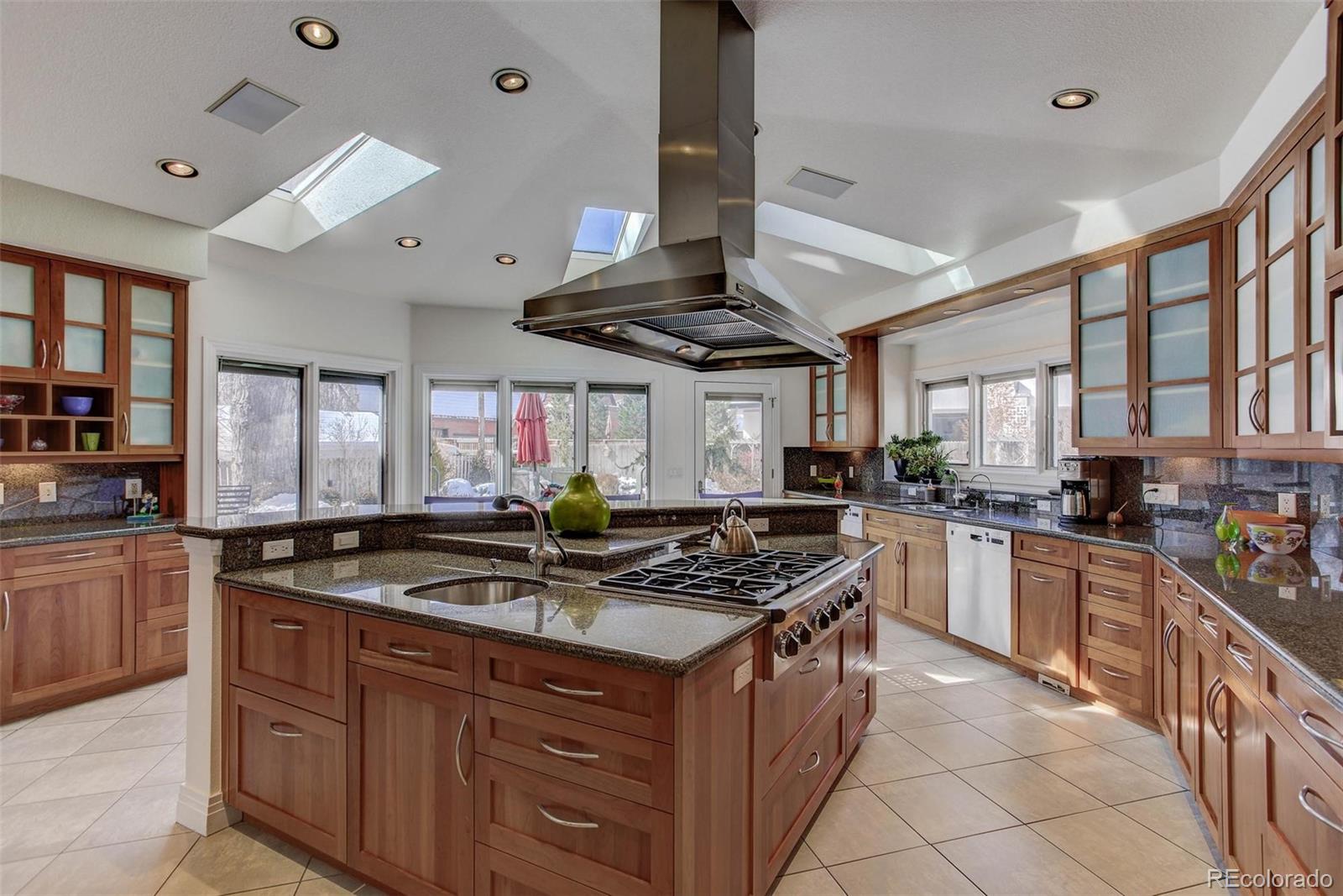 135 Eudora Street Denver, CO 80220 - Photo 7 of 35