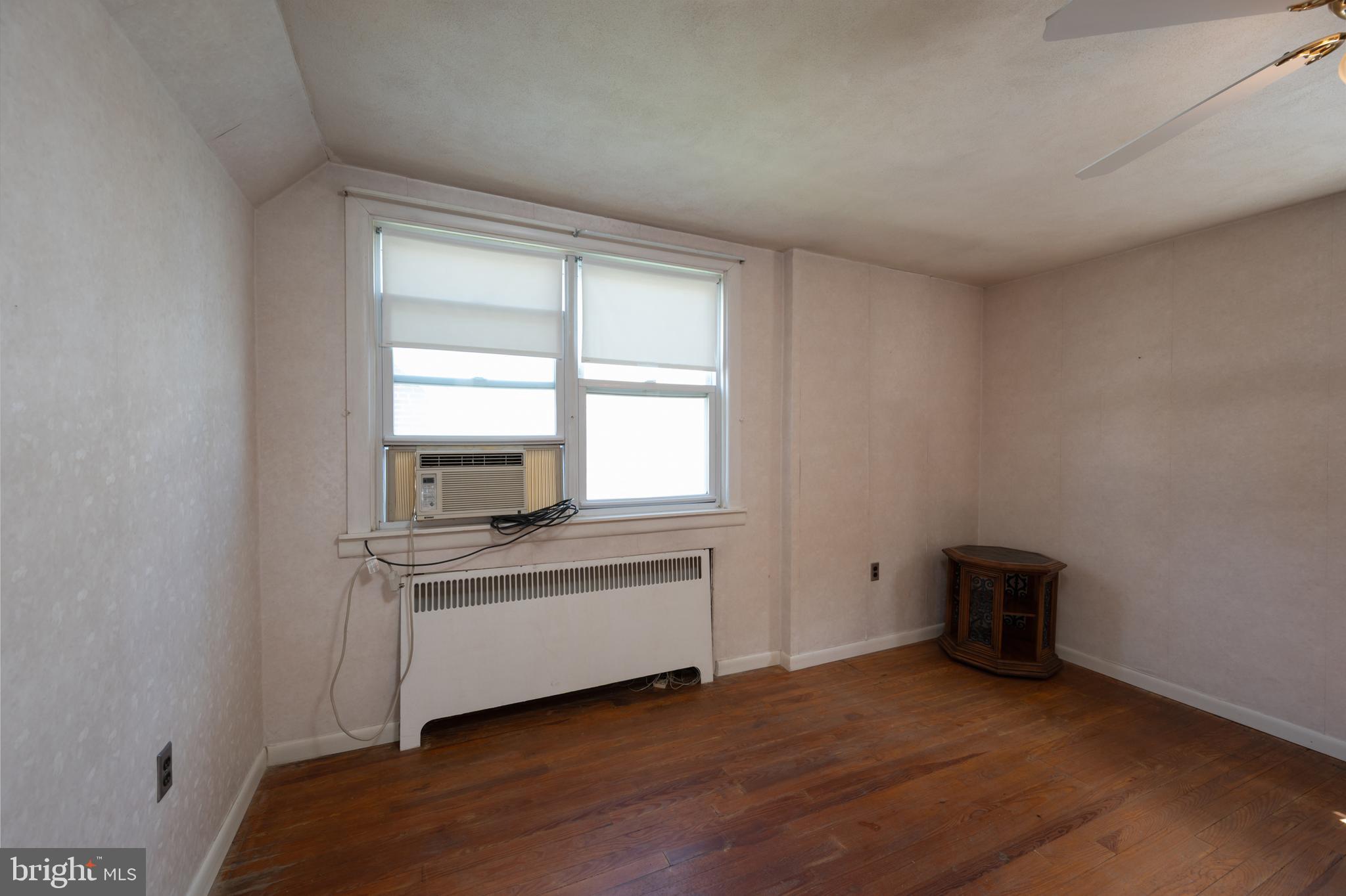 1323 Longshore Avenue Philadelphia, PA 19111 - Photo 23 of 31 Gallery Image 23
