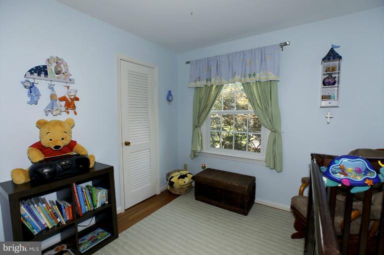 7701 Sebago Road Bethesda, MD 20817 - Photo 11 of 30 Bedroom
