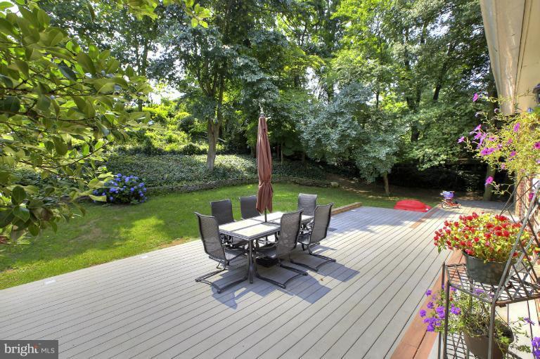 7701 Sebago Road Bethesda, MD 20817 - Photo 18 of 30 Exterior (General)