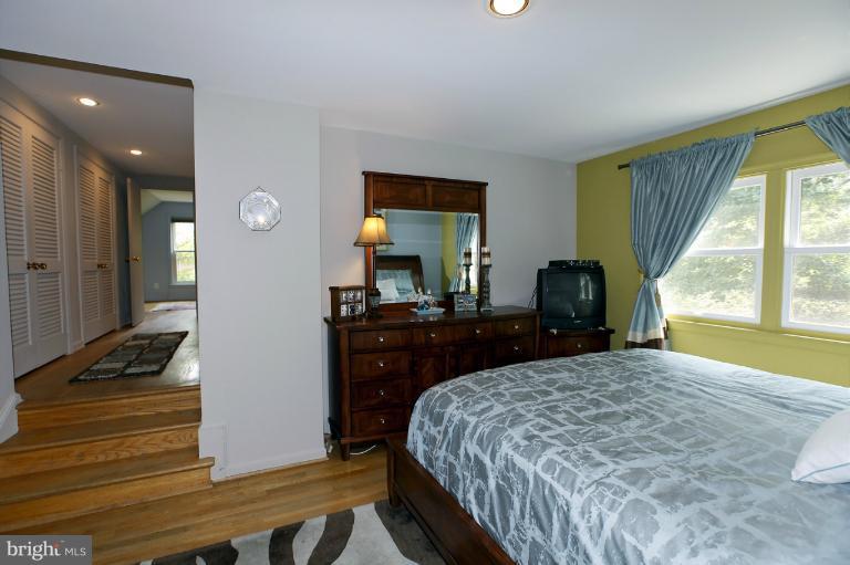 7701 Sebago Road Bethesda, MD 20817 - Photo 5 of 30 Bedroom (Master)