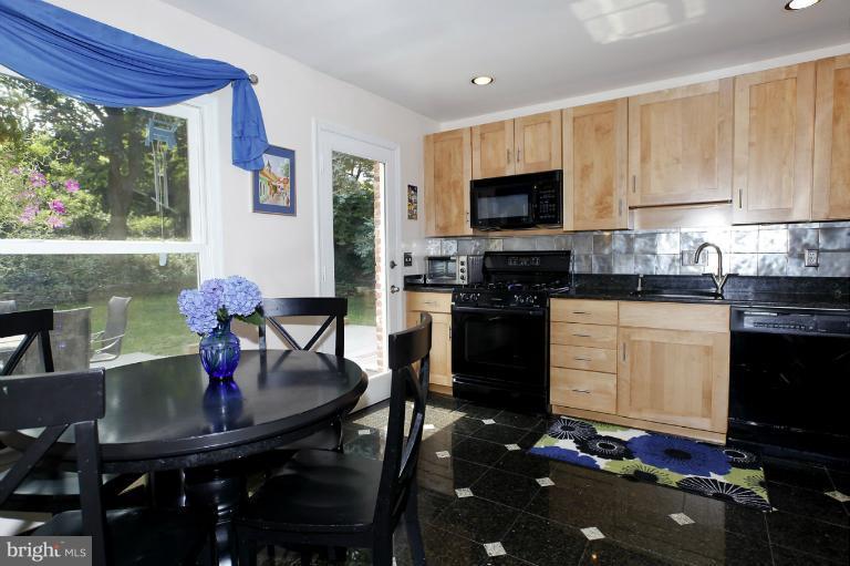 7701 Sebago Road Bethesda, MD 20817 - Photo 10 of 30 Kitchen