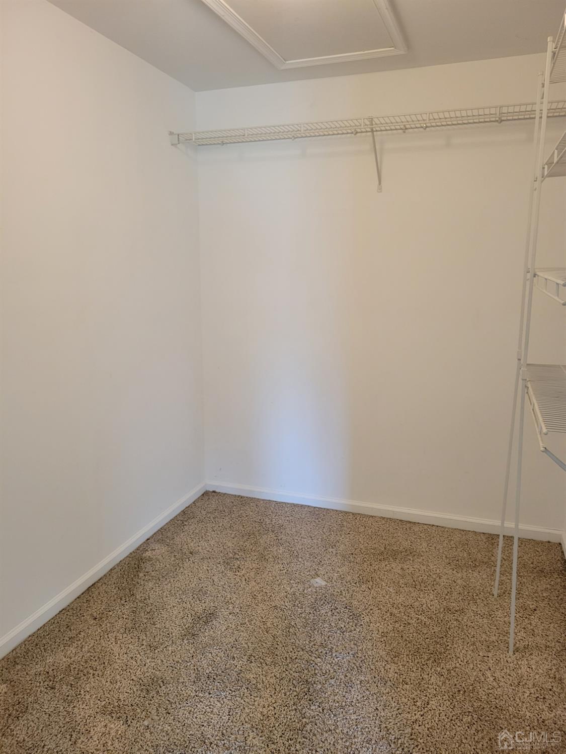 350 Hawthorne Road North Brunswick, NJ 08902 - Photo 16 of 29 Gallery Image 16