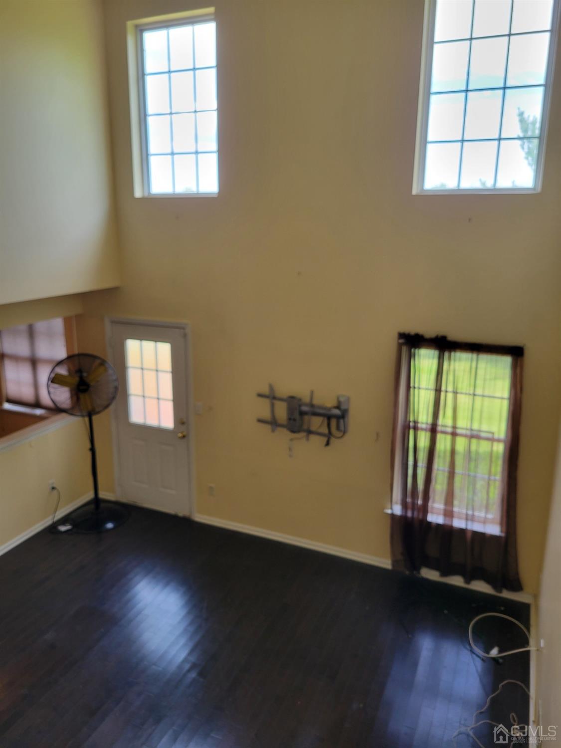 350 Hawthorne Road North Brunswick, NJ 08902 - Photo 9 of 29 Gallery Image 9