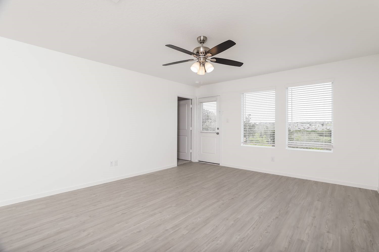 14411 Jenson Creek San Antonio, TX 78245 - Photo 8 of 17