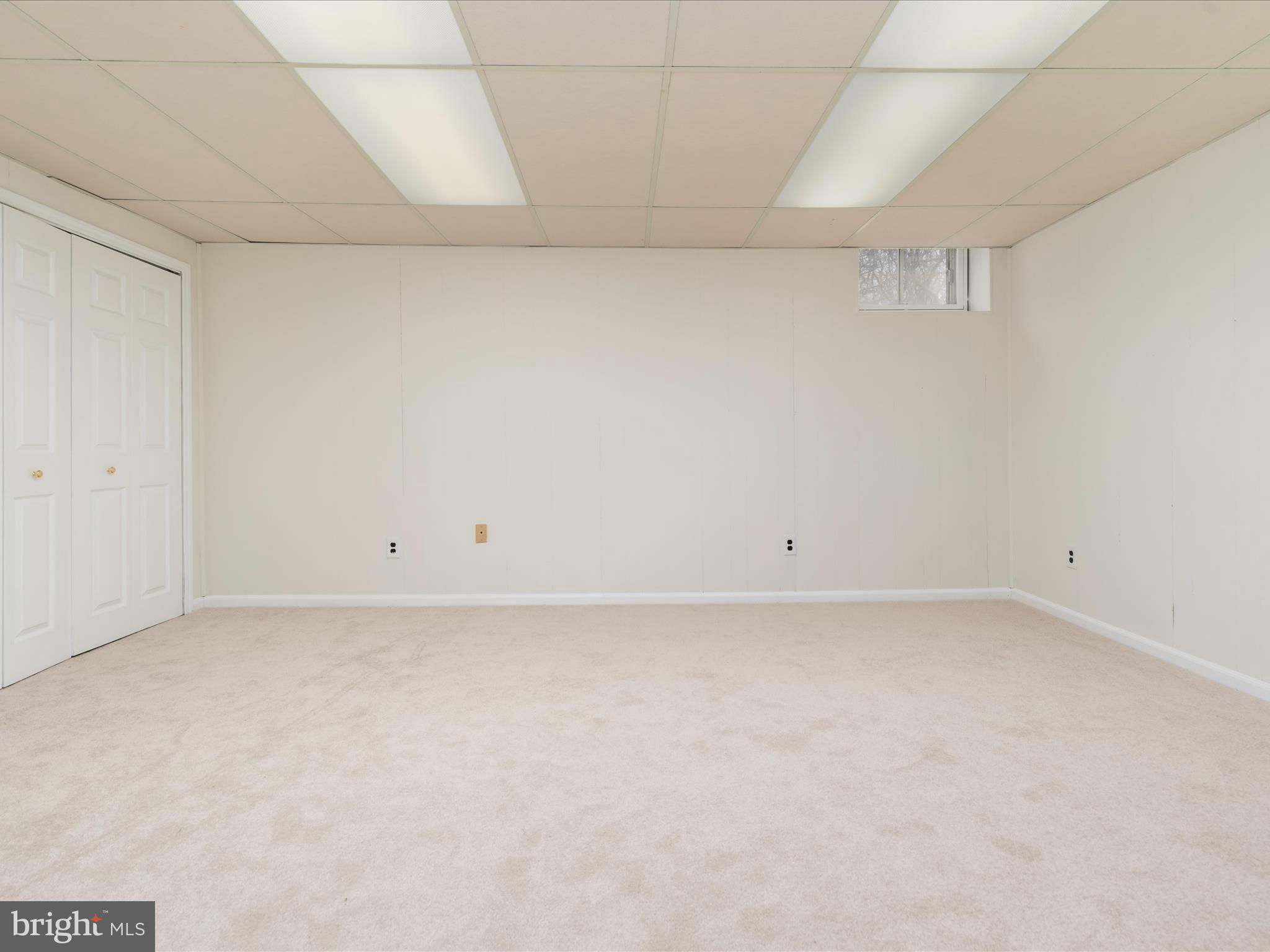 11922 Blue Spruce Road Reston, VA 20191 - Photo 32 of 65 a view of a room