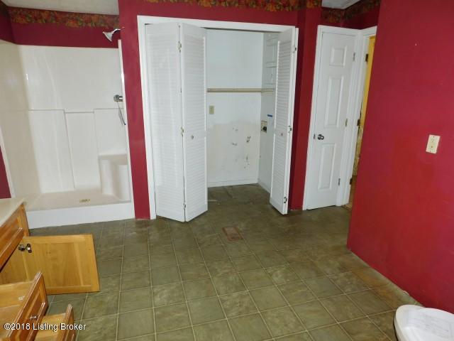 134 Falling Branch Road Waco, KY 40385 - Photo 7 of 12 Master Bathroom (2)