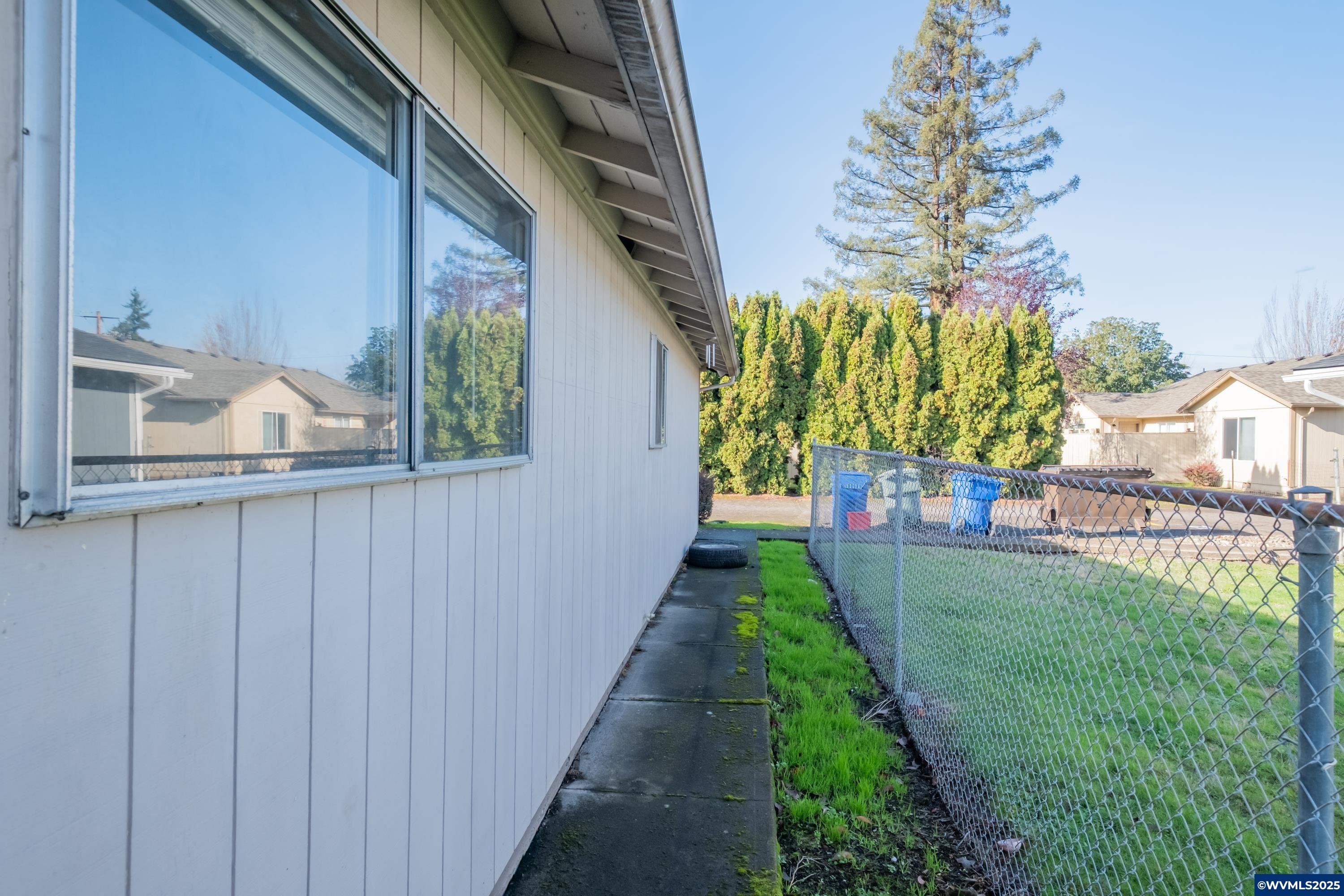3928 Auburn Road Northeast Salem, OR 97301 - Photo 35 of 45