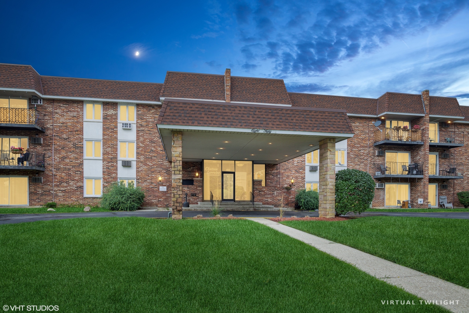 850 South Lorraine Road, Unit 2G Wheaton, IL 60189 - Photo 1 of 20