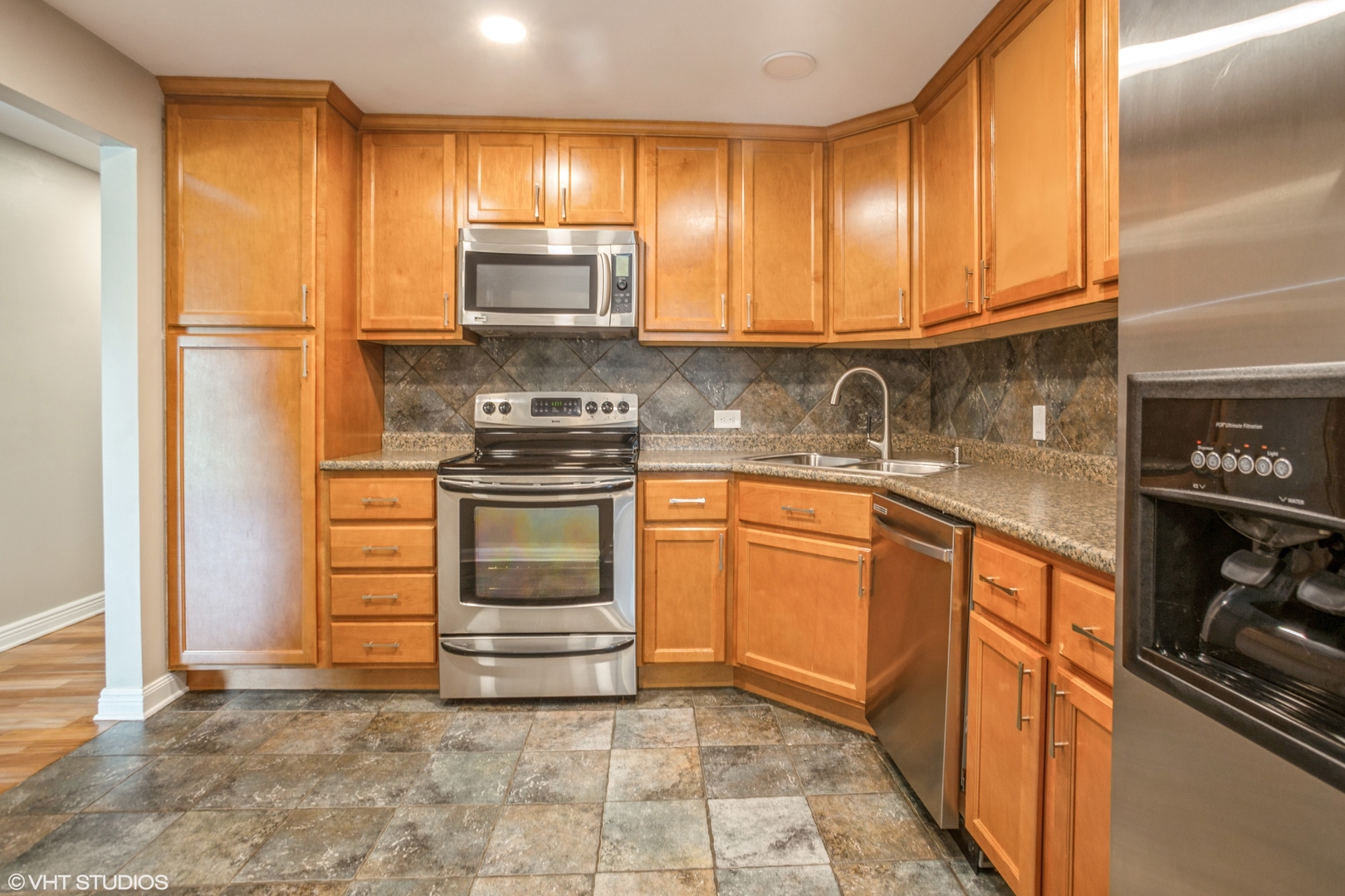 850 South Lorraine Road, Unit 2G Wheaton, IL 60189 - Photo 11 of 20