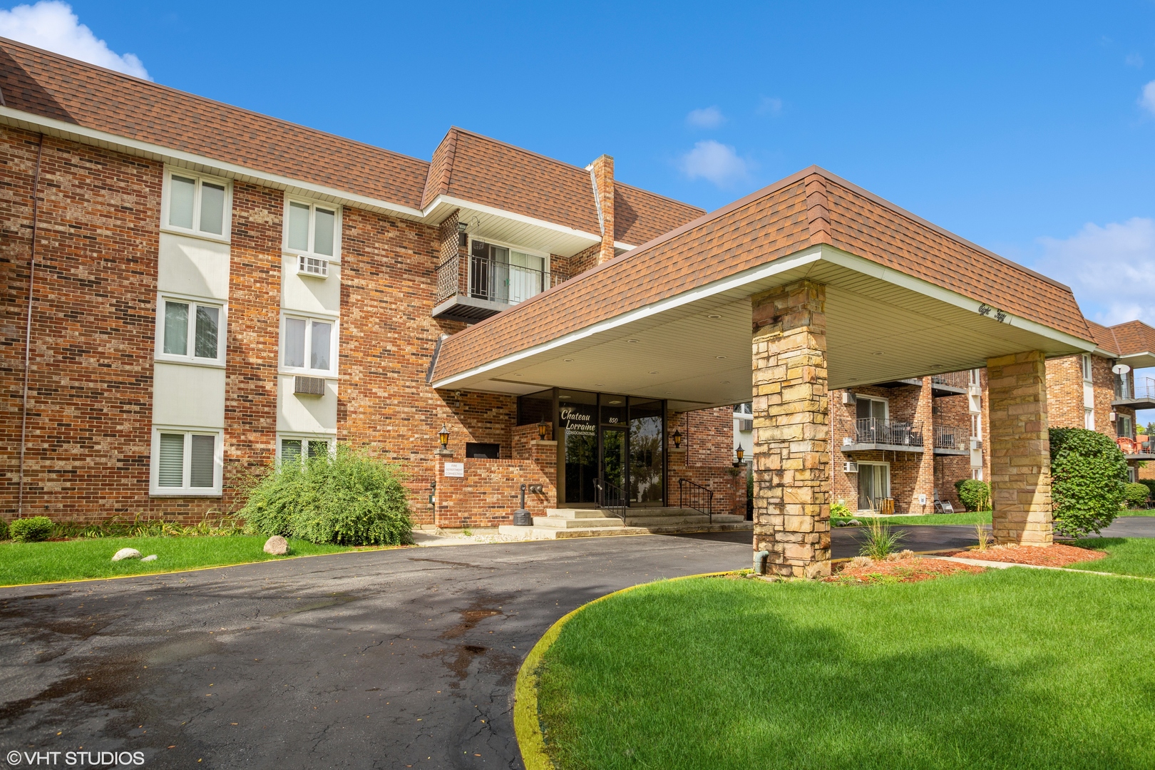 850 South Lorraine Road, Unit 2G Wheaton, IL 60189 - Photo 2 of 20