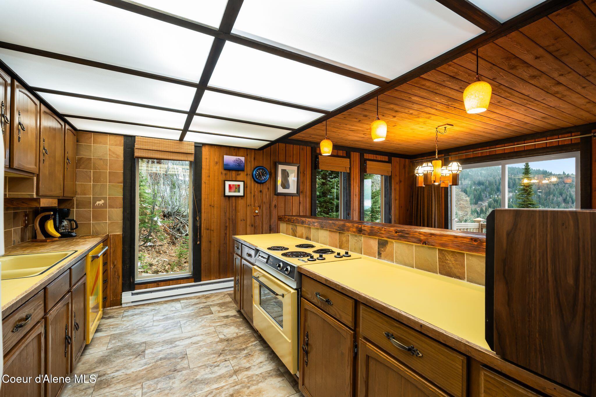 376 Parallel Run Sandpoint, ID 83864 - Photo 9 of 52 11_A7407448