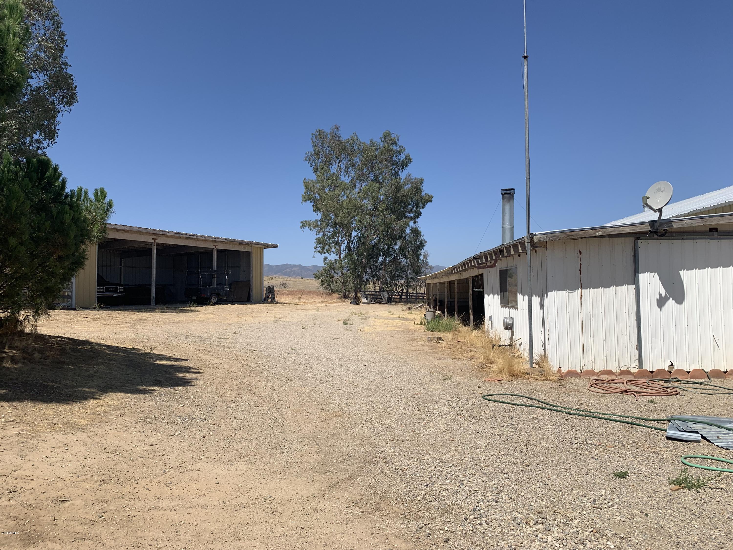 231 Castro Canyon Road Maricopa, CA 93252 - Photo 9 of 22 A3CA1702-C1AC-454C-A260-12867192233C
