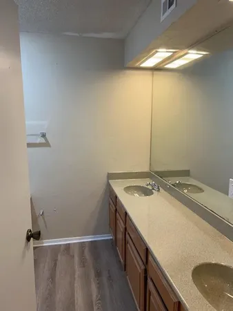 $1,650 | 806 Redbud Drive, DeSoto, TX 75115