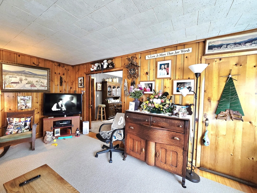46 1/2 Old Sturbridge Road Southbridge, MA 01550 - Photo 23 of 42